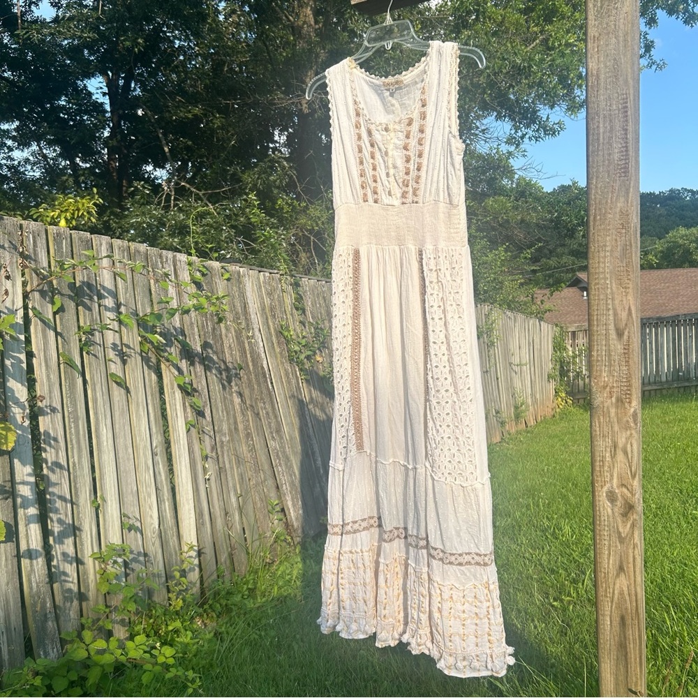 Cream Lace Maxi Dress